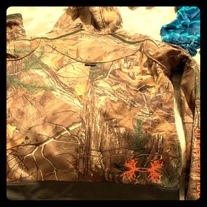 Under Armour Women’s Hunting Jacket Size Large